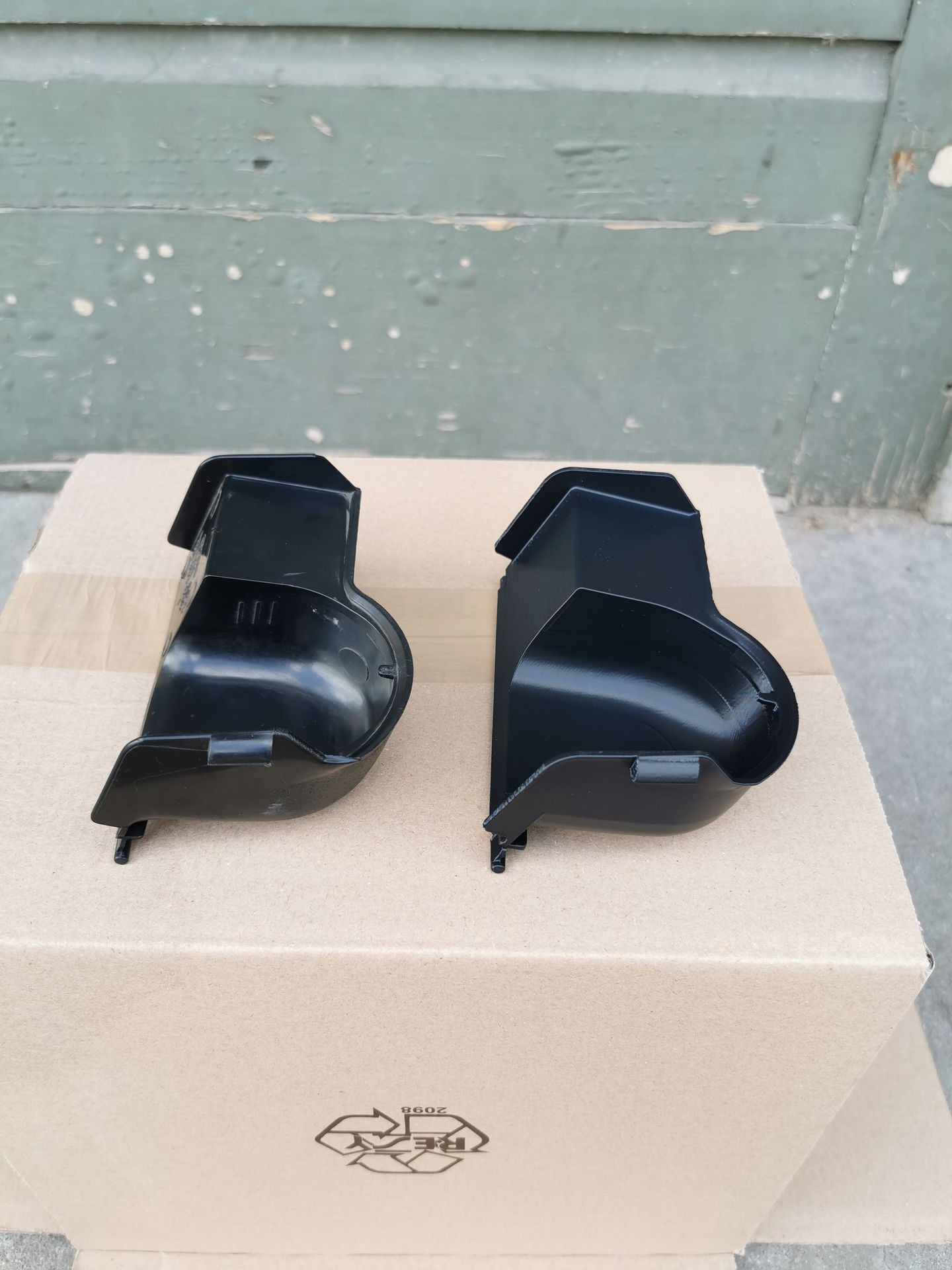 front tow hook cover (reproduction) - Volkswagen Golf Mk2 - OE number 191 853 696