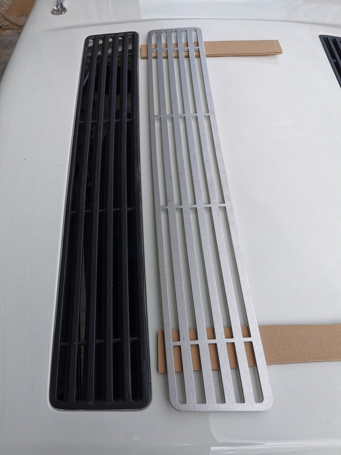 Lancia Delta Integrale - front hood grille - front vent - aluminum
