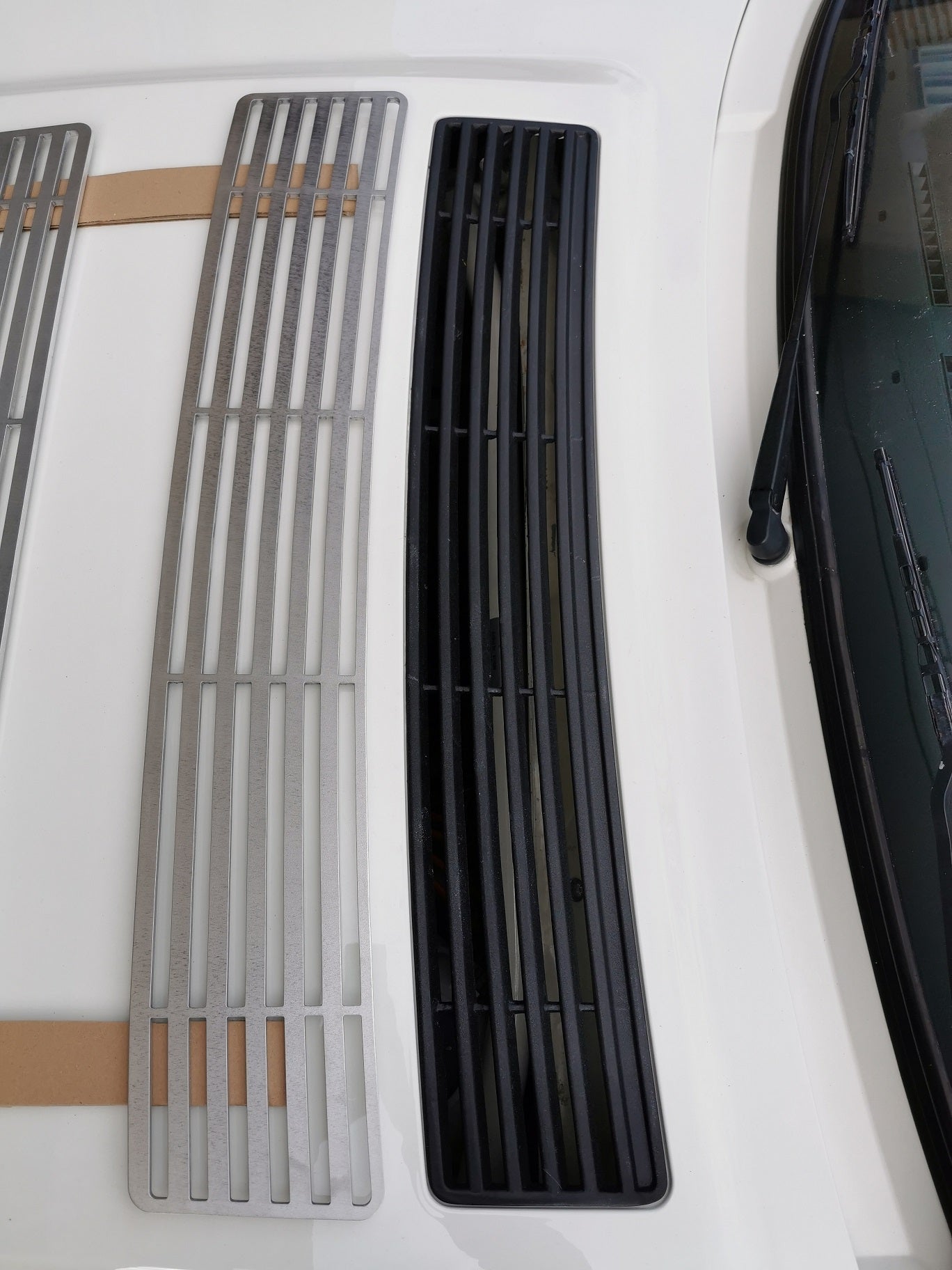 Lancia Delta Integrale - front hood grille - rear vent - aluminum
