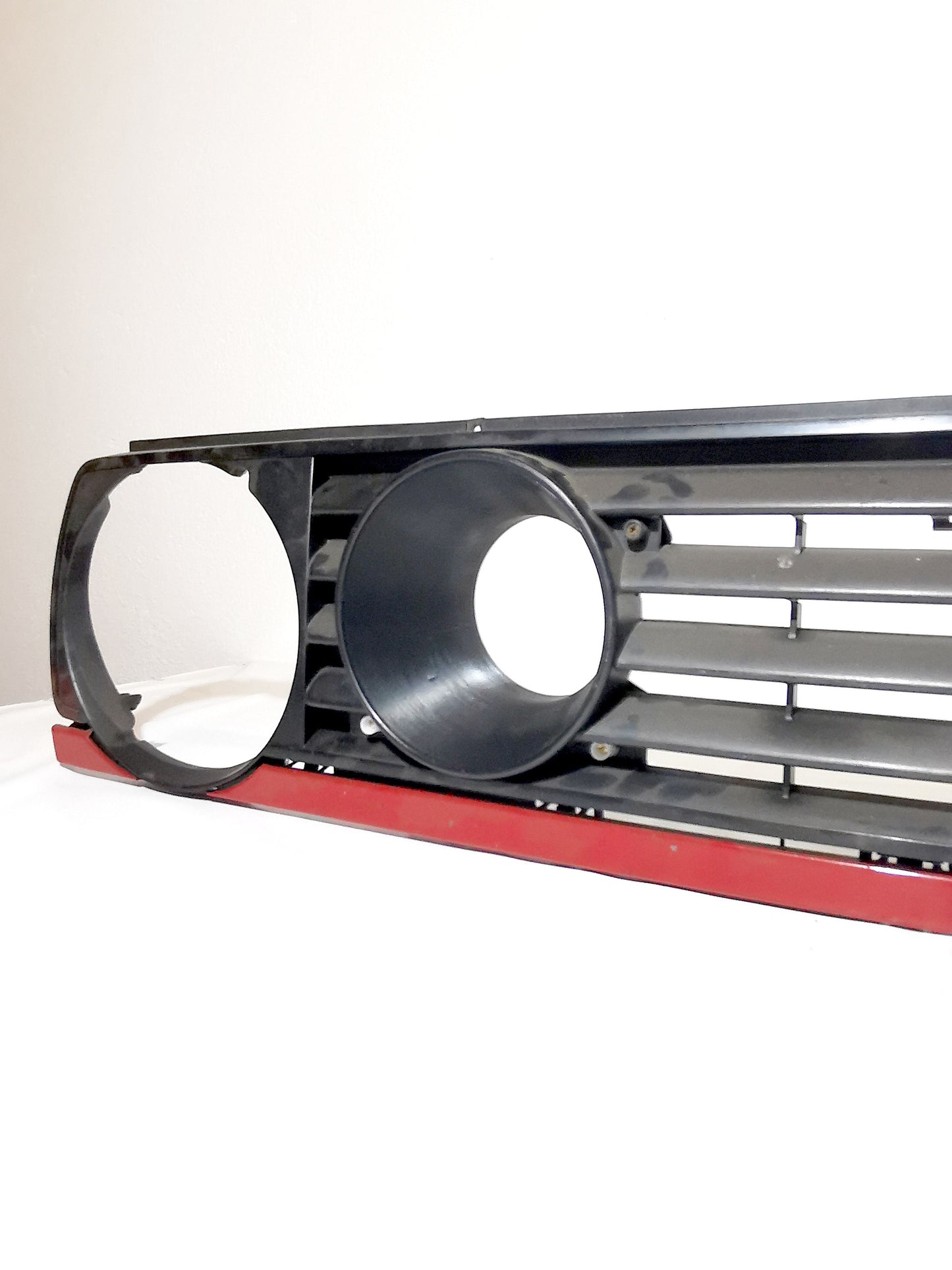 air duct for front grille Volkswagen Golf Mk2, dual rounds, early and late models, passenger (RH)