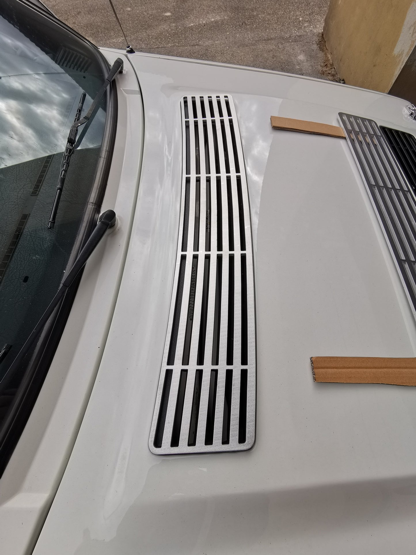 Lancia Delta Integrale - front hood grille - rear vent - aluminum